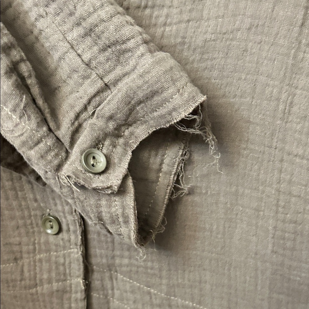Style Rack Sage Green Textured Top - Picture 5 of 8